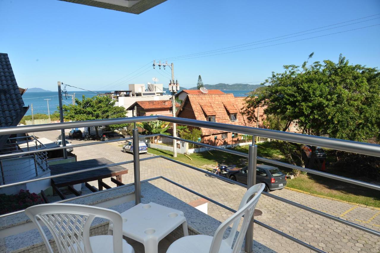 Pousada Villa Maciel Бомбиньяс Экстерьер фото